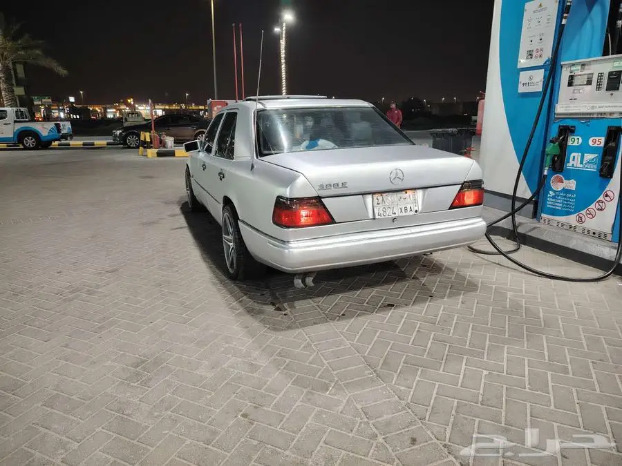 مرسدس E300 0