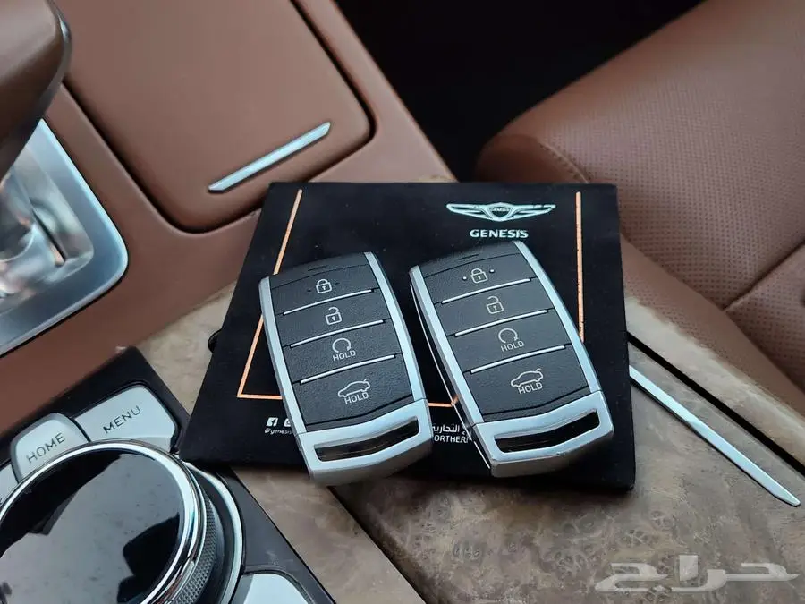 جنسس 2022 G90 رويال V8 38