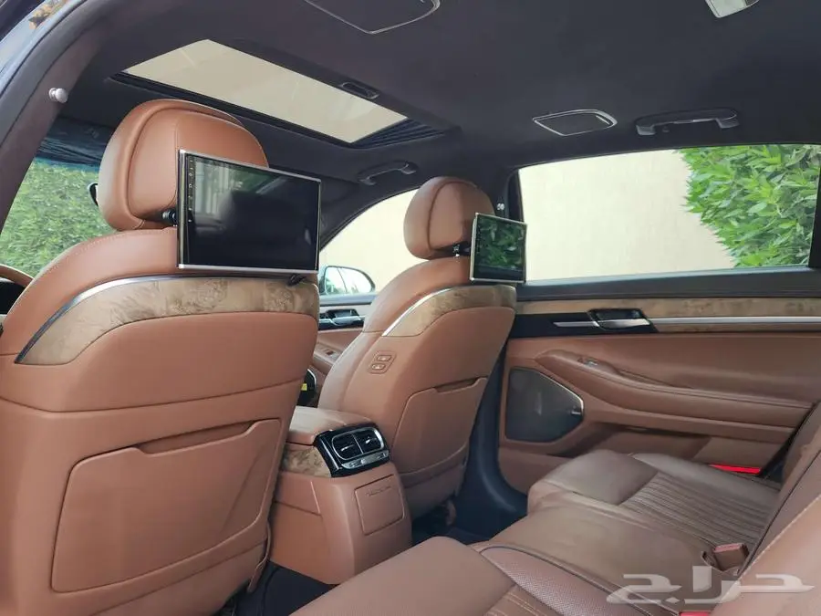 جنسس 2022 G90 رويال V8 34