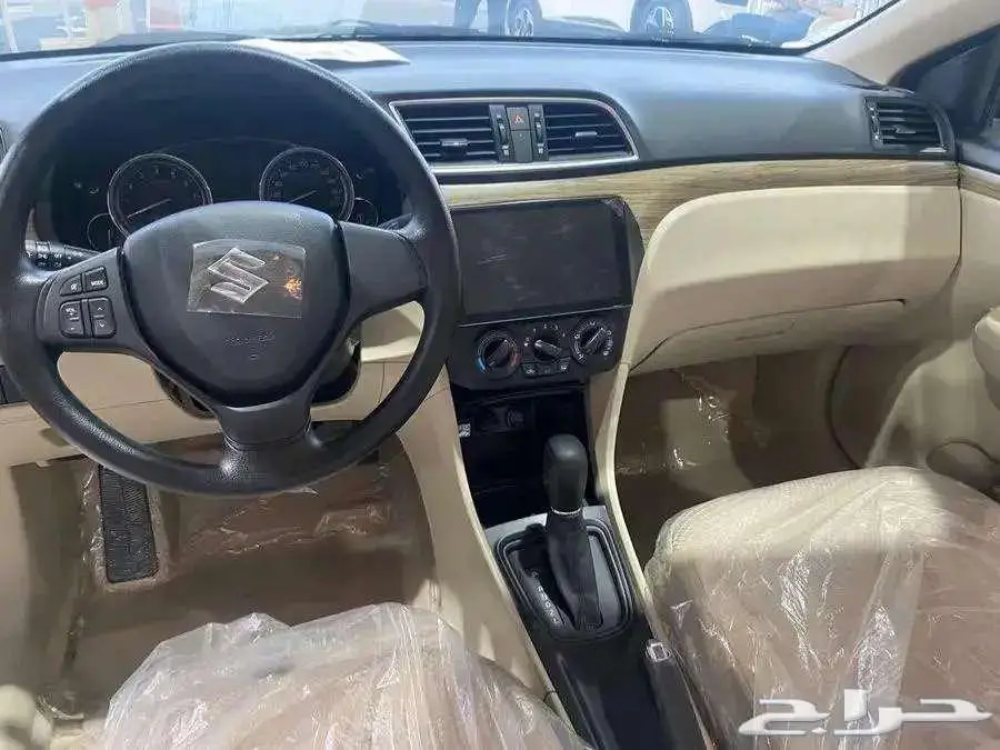 سوزوكي سياز 2025 13
