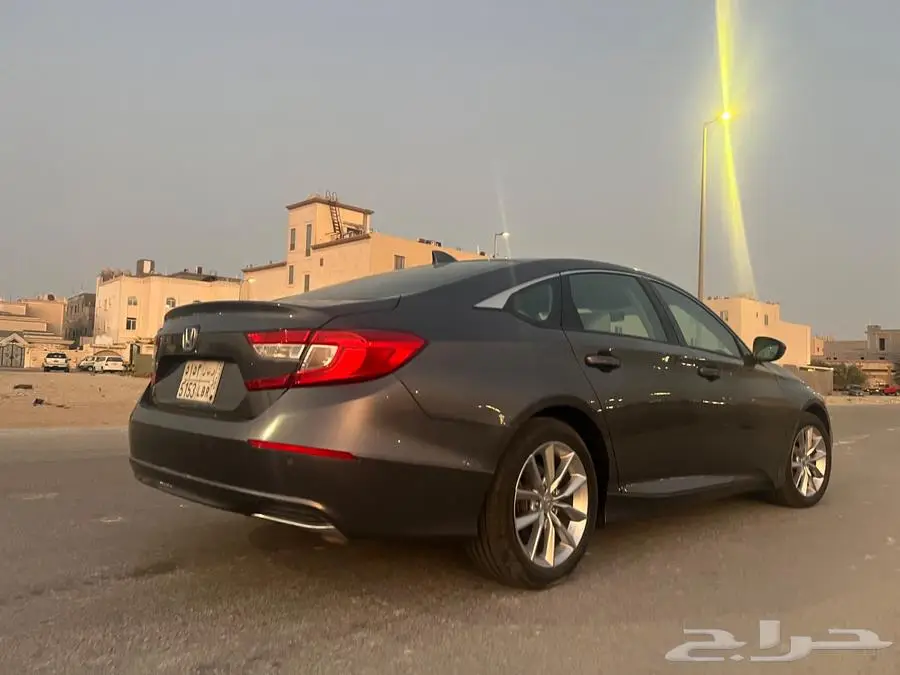 2022 هوندا أكورد LX 7