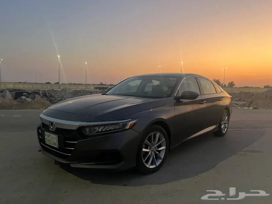 2022 هوندا أكورد LX 1