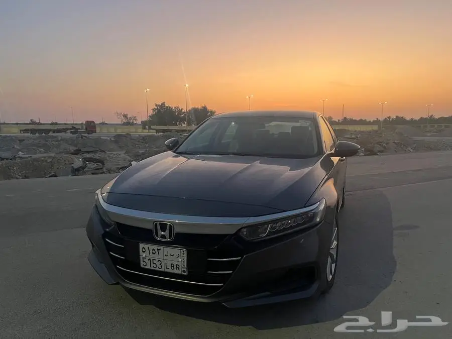 2022 هوندا أكورد LX 5