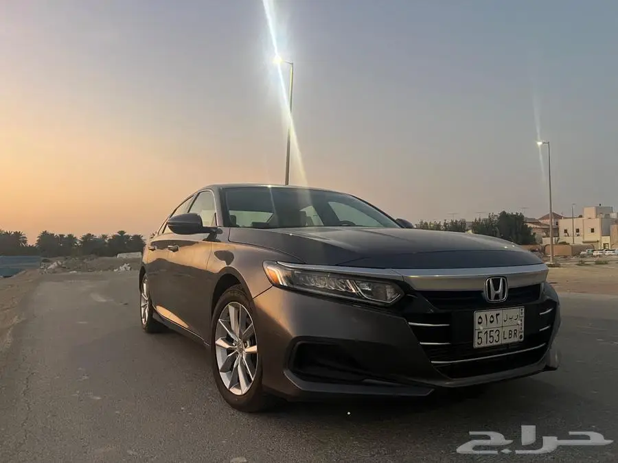2022 هوندا أكورد LX 16