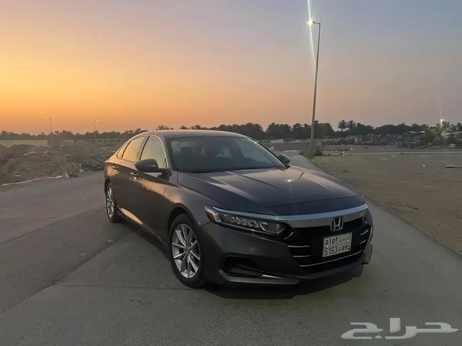 2022 هوندا أكورد LX 15