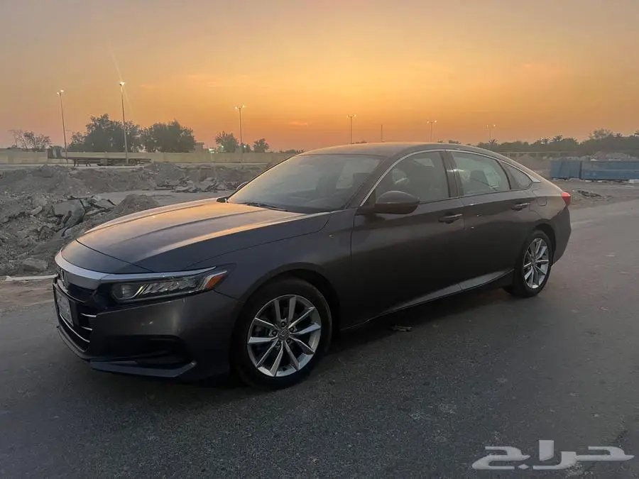 2022 هوندا أكورد LX 21