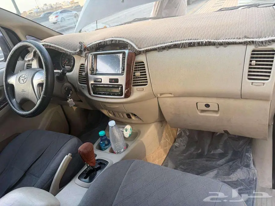 Toyota Innova 2014 full option 6