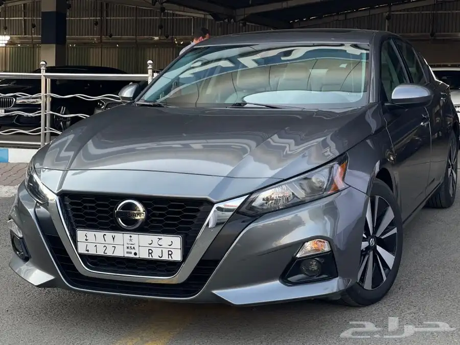 نيسان التيما 2022 SV 10