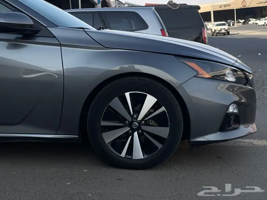 نيسان التيما 2022 SV 2