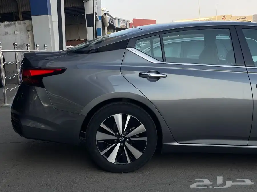 نيسان التيما 2022 SV 3