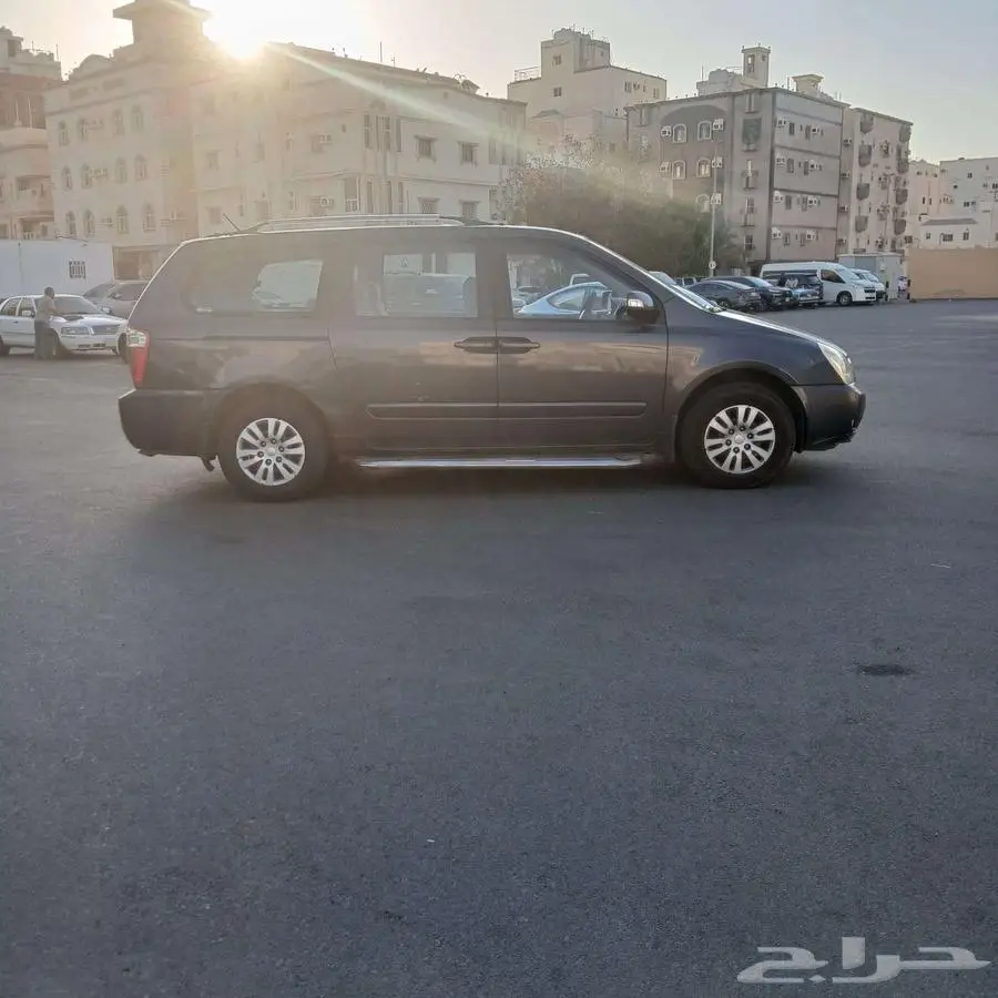 كيا كرنفال 2013 1