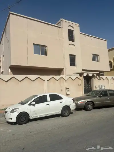 للبيع دور وشقتين في 91 حي بدر .المساحه 400متر.السعر 850 ألف 0