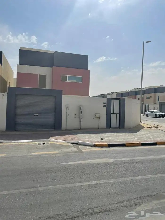 فيلا للايجار في البيرق حي العروبة 5