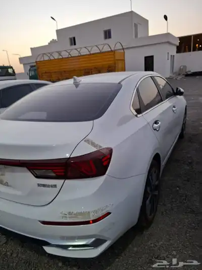 للبيع مجموعة سيارات النترا و كرولا 12