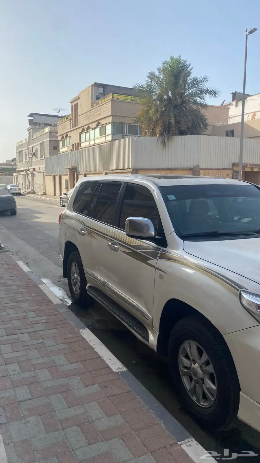 لاندكروزر 26