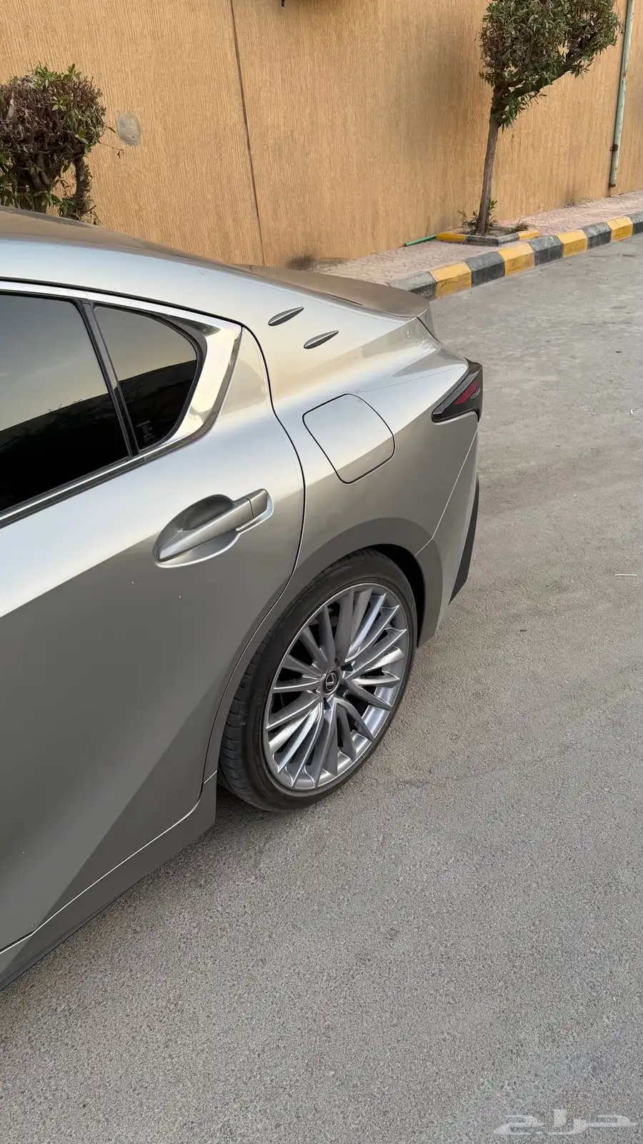 لكزز أي أس 350 18