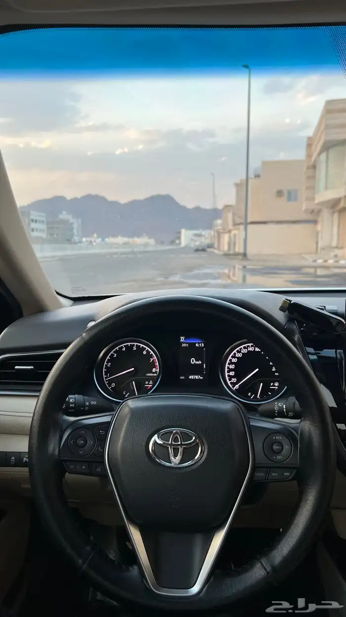 كامري gle بنزين ابيض لؤلؤي 2023 3