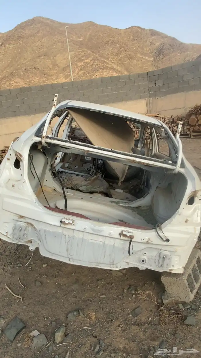 كورولا 2015 قطع غيار 7