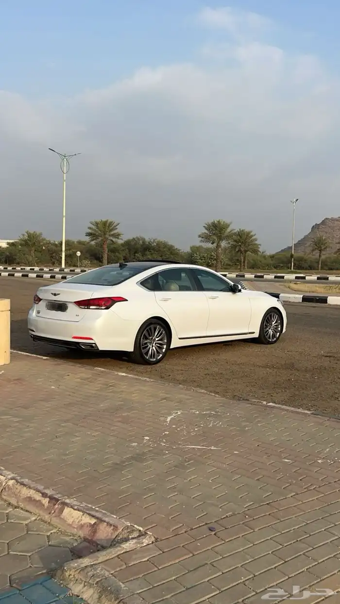 جنسس 2019 G80 ممشى قليل ( بحالة ممتازة ) 5