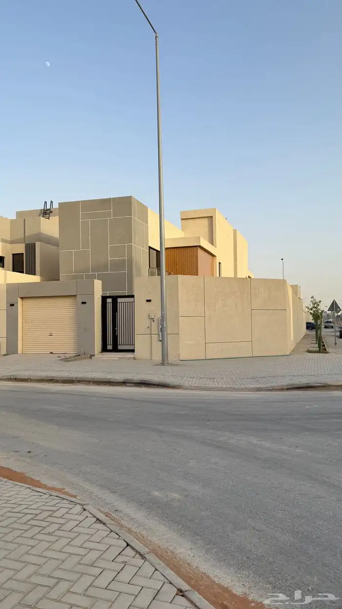 فلة حي الجنادرية مخطط المشرقيه للبيع 0