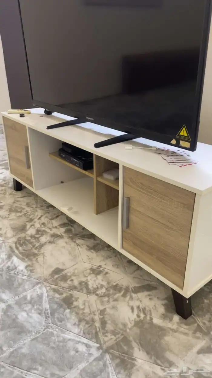 طاولة تلفزيون 3