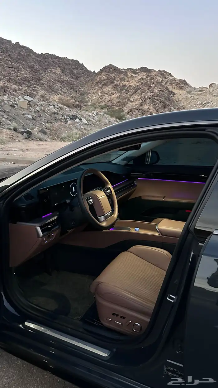 ازيرا 2023 - تم البيع 8