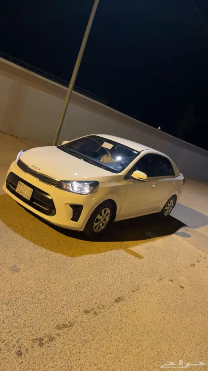 سياره مع سايقها للسياحة داخل ابها وخميس مشيط ولجيمع المناطق 0