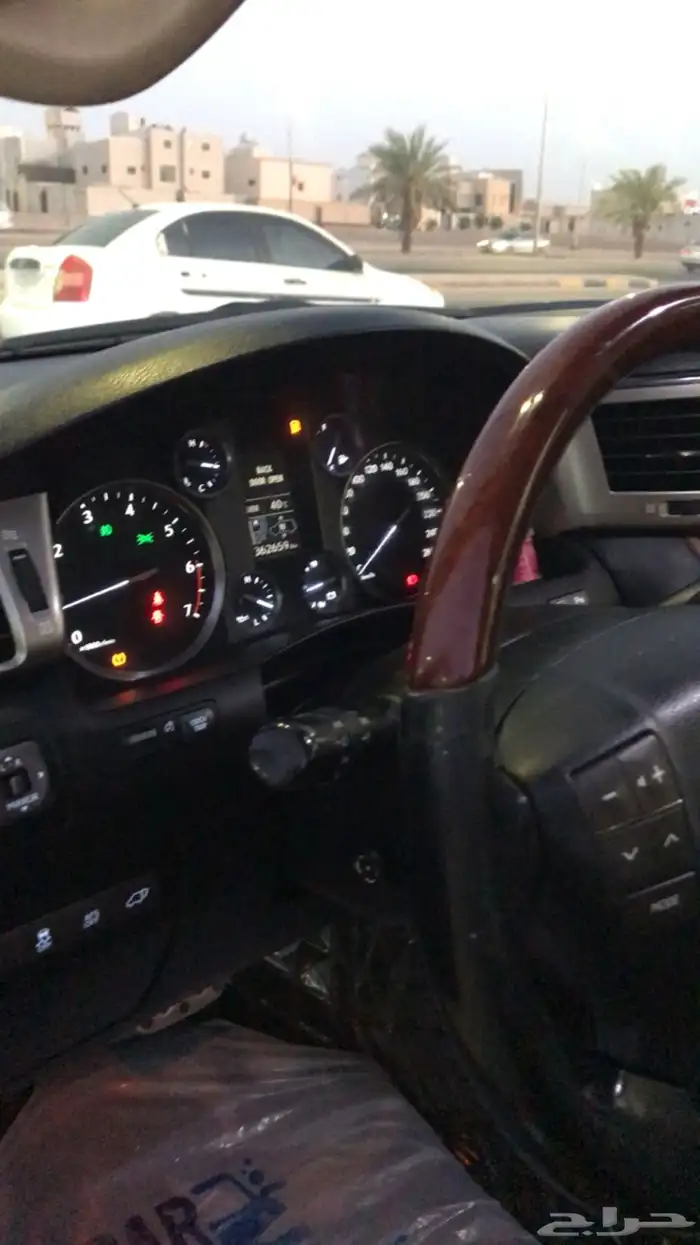 لكزس LX 2014 بريمي DD رياضي فل الفل لون ذهبي ممشا 362 الف 8