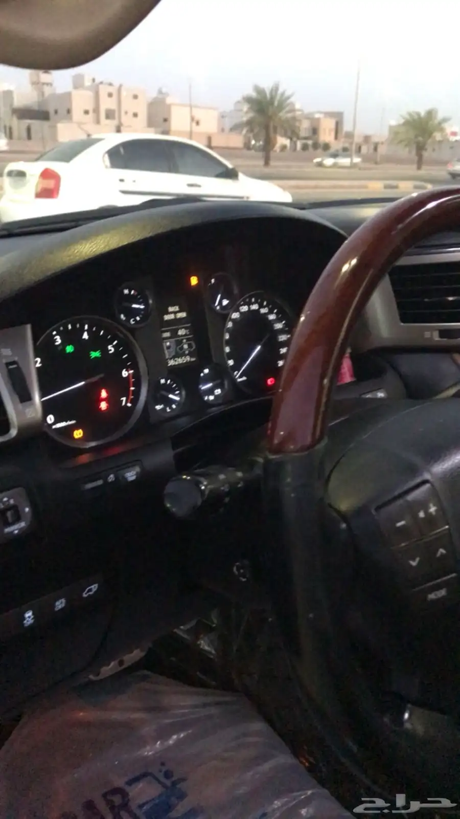 لكزس LX 2014 بريمي DD رياضي فل الفل لون ذهبي ممشا 362 الف 8