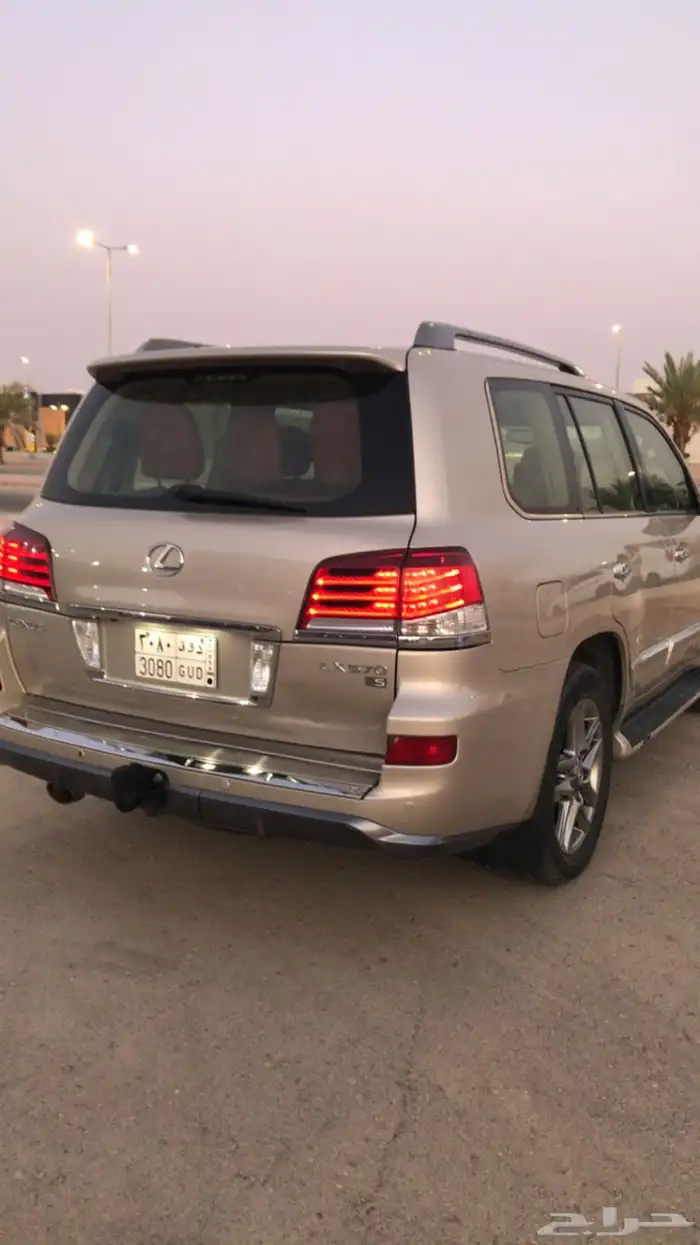 لكزس LX 2014 بريمي DD رياضي فل الفل لون ذهبي ممشا 362 الف 32