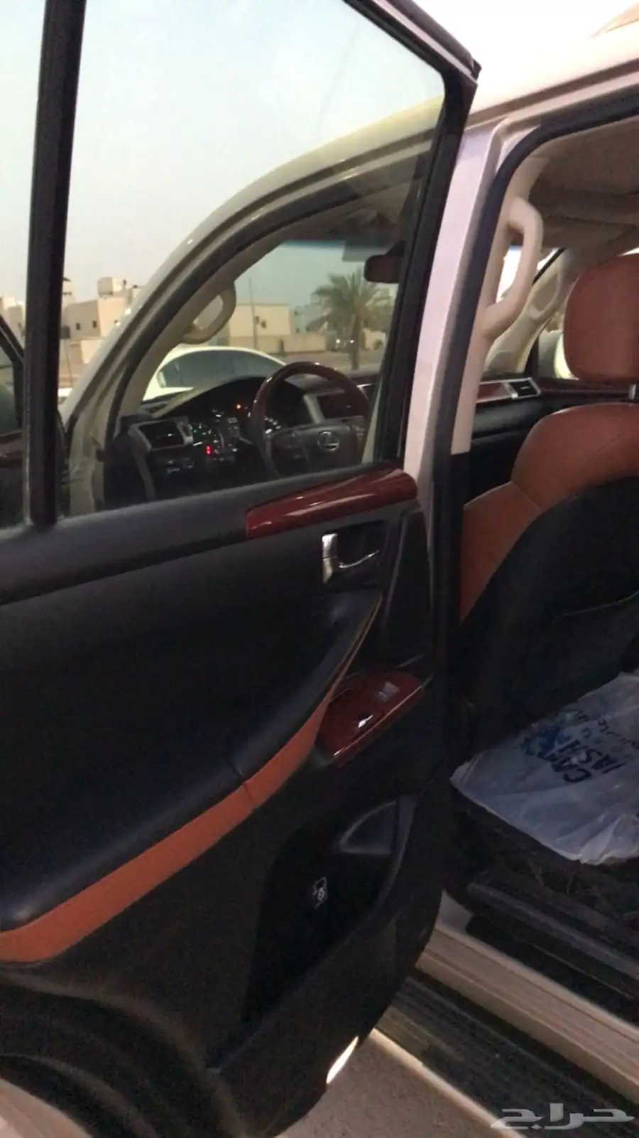 لكزس LX 2014 بريمي DD رياضي فل الفل لون ذهبي ممشا 362 الف 10