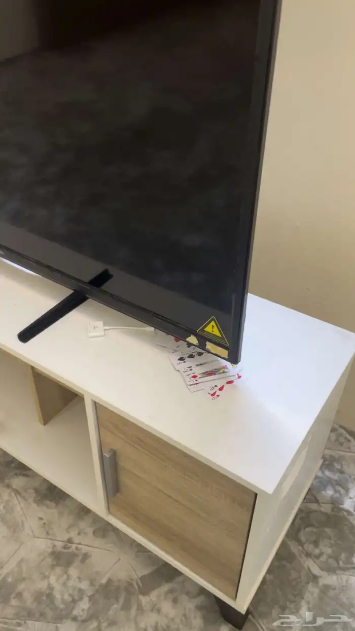 طاولة تلفزيون 5