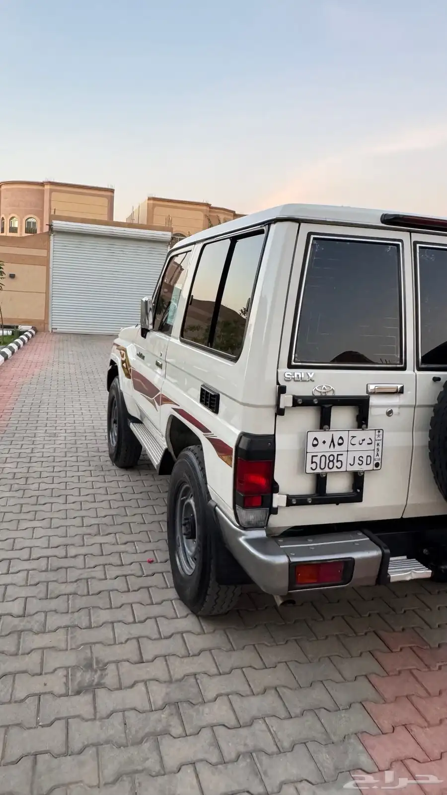 جيب ربع 18 1
