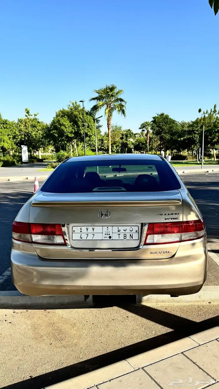 هوندا اكورد 1