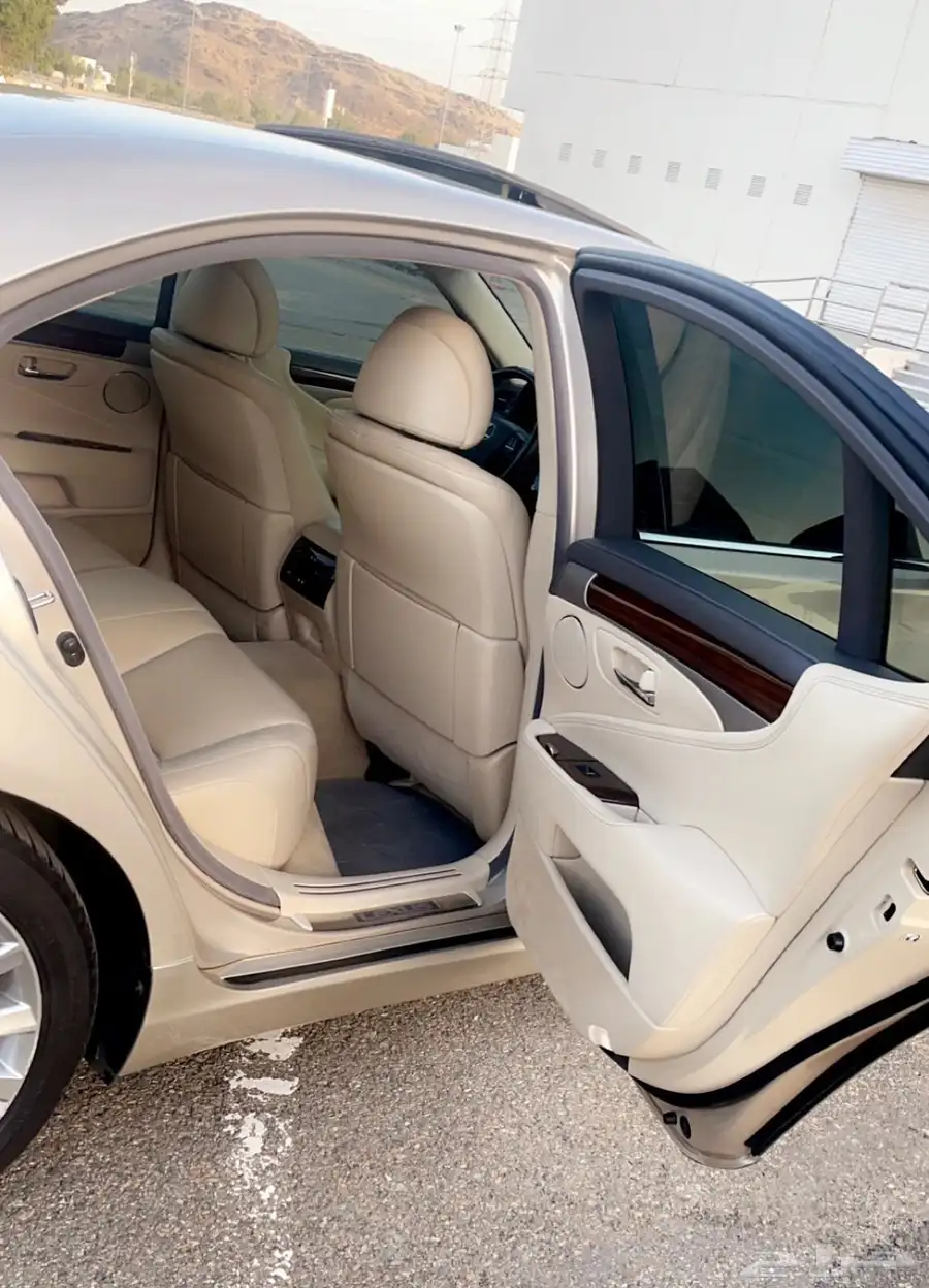 لكزس LS460 شورت 2015 23
