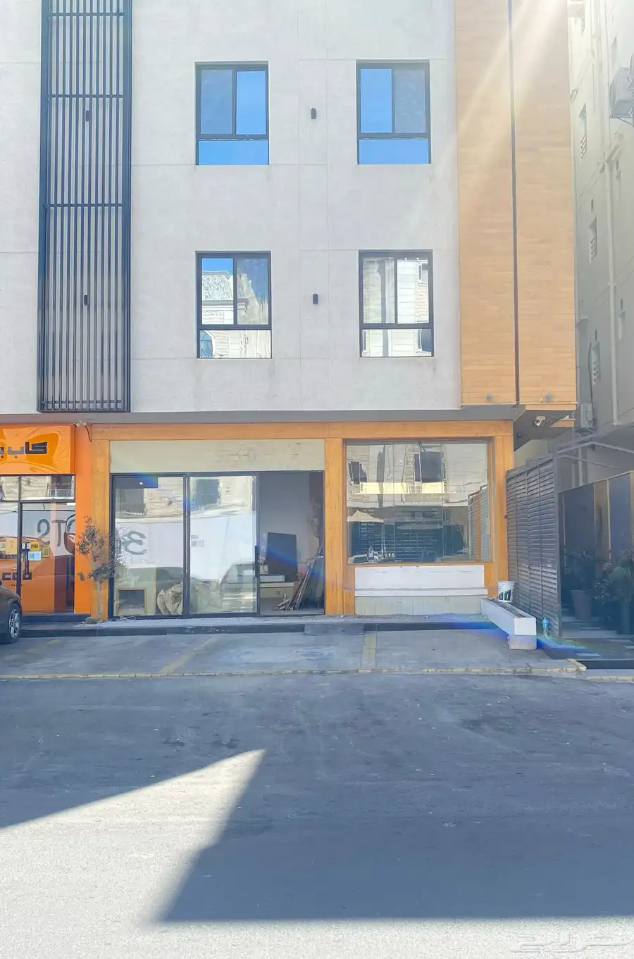 محلين تجارية للايجار في مخطط البيعة شارع 30 بالطائف 2