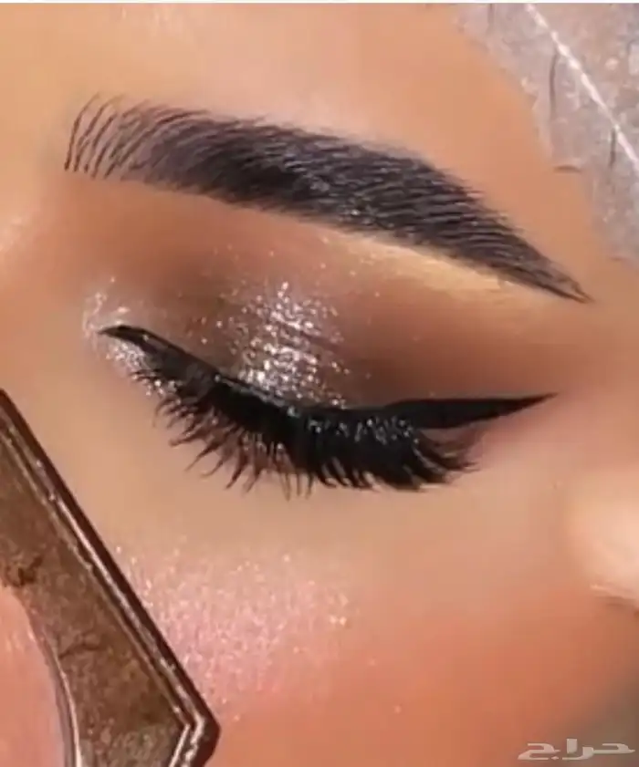 هير ستايل وميكب ارتست خبره في المجال 0