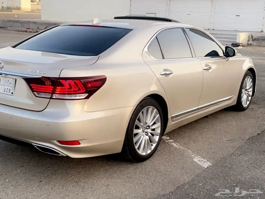 لكزس LS460 شورت 2015 8