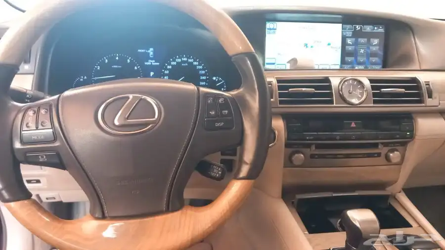 لكزس LS450   2014   حالة المكينه جيد جدا 9