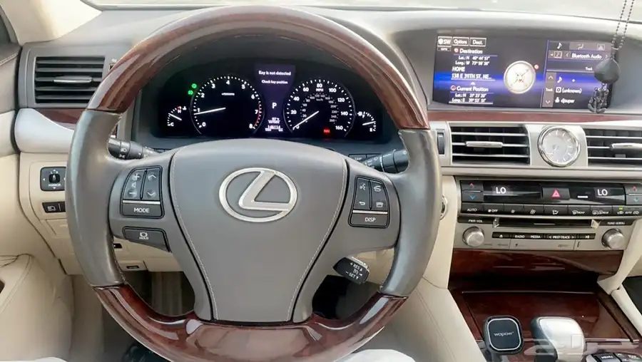 لكزس LS460 شورت 2015 37
