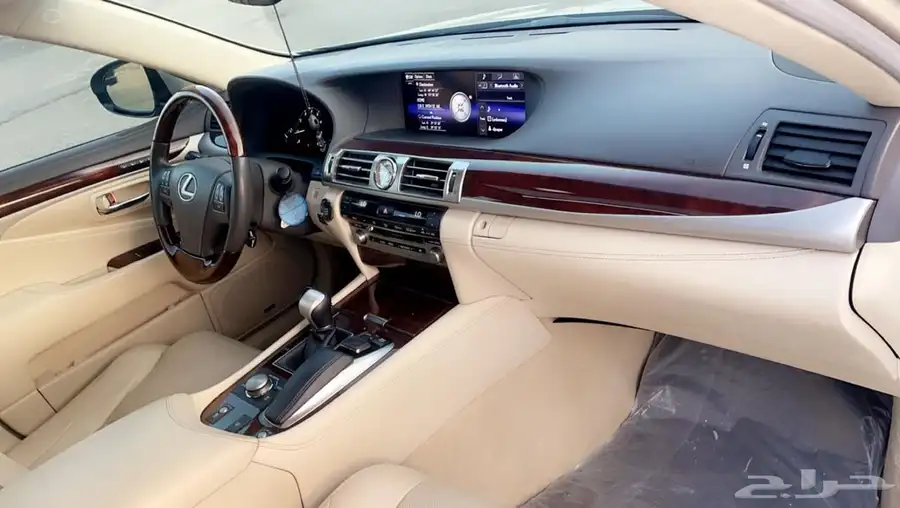 لكزس LS460 شورت 2015 27