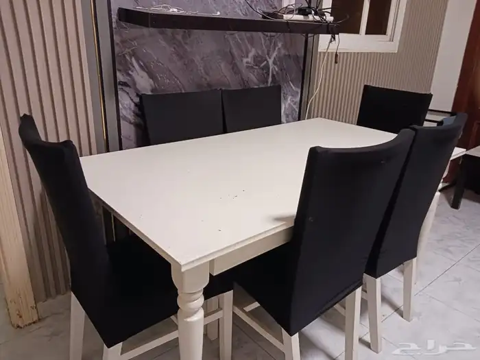 طاولة طعام للبيع أكيا خشب لون ابيض لولوي 0