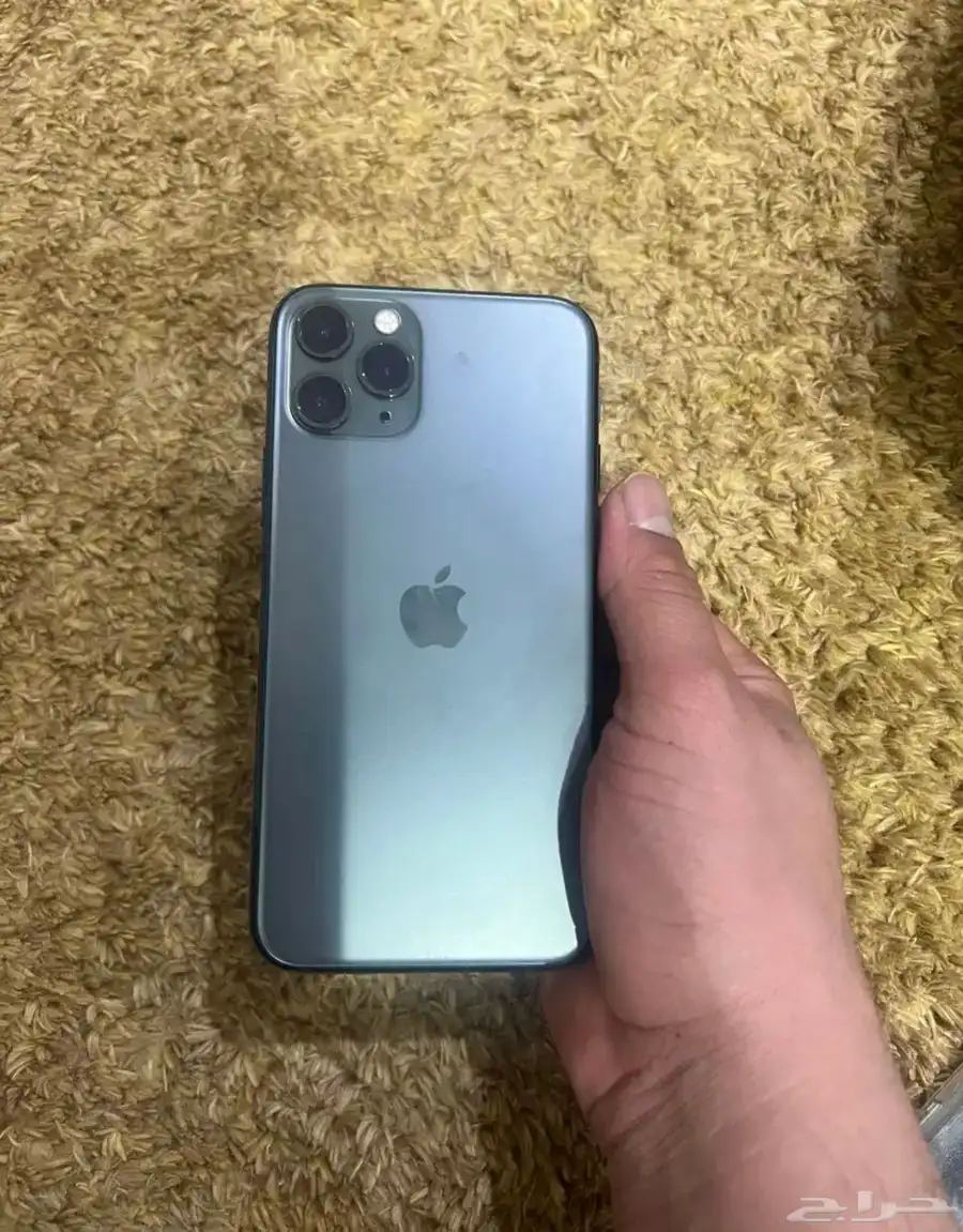 عرض لكم iPhone 11 1