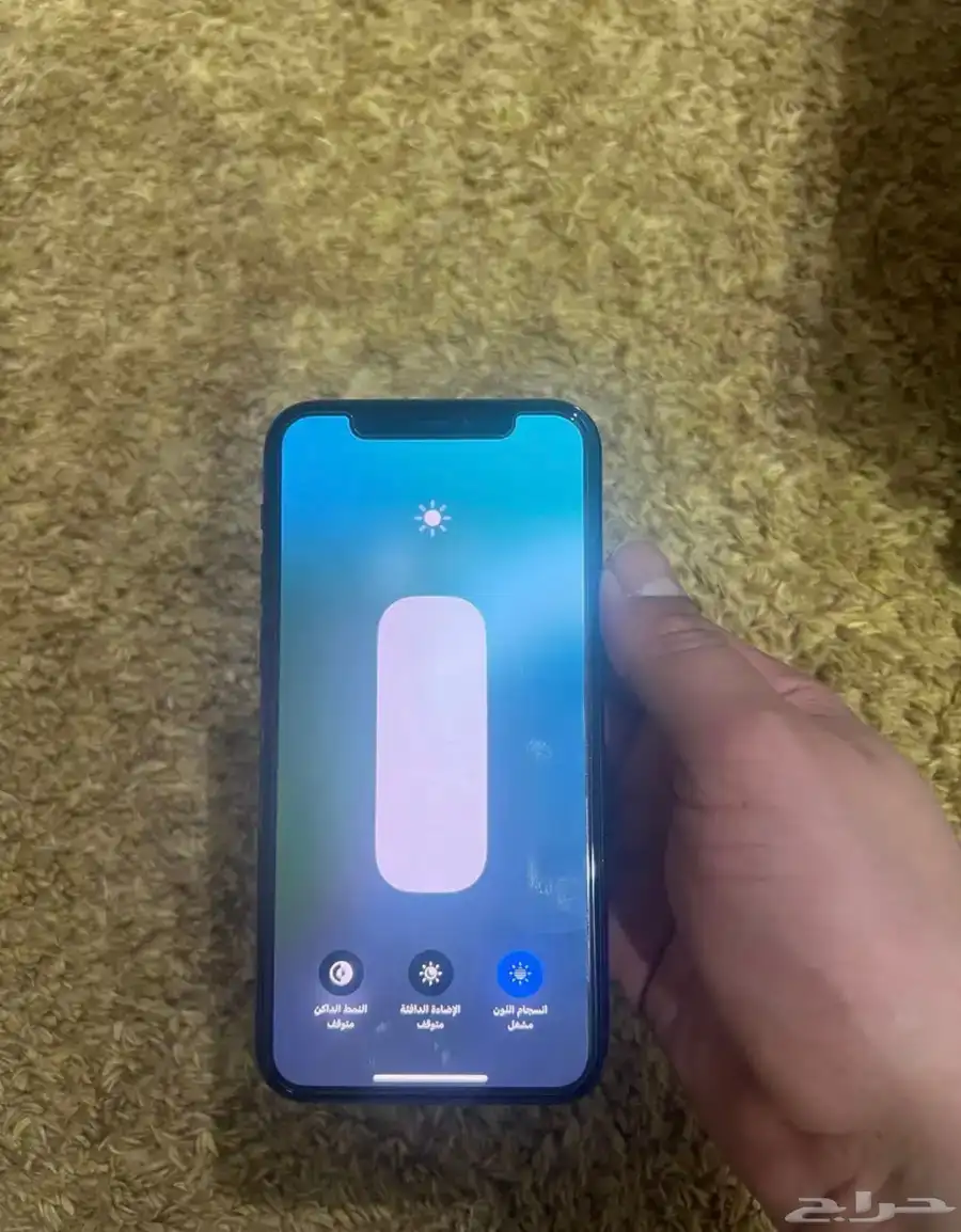 عرض لكم iPhone 11 3