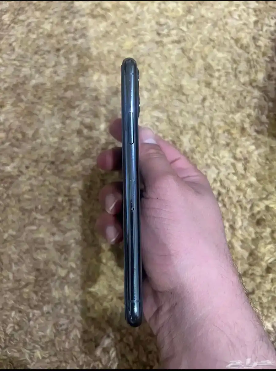 عرض لكم iPhone 11 2