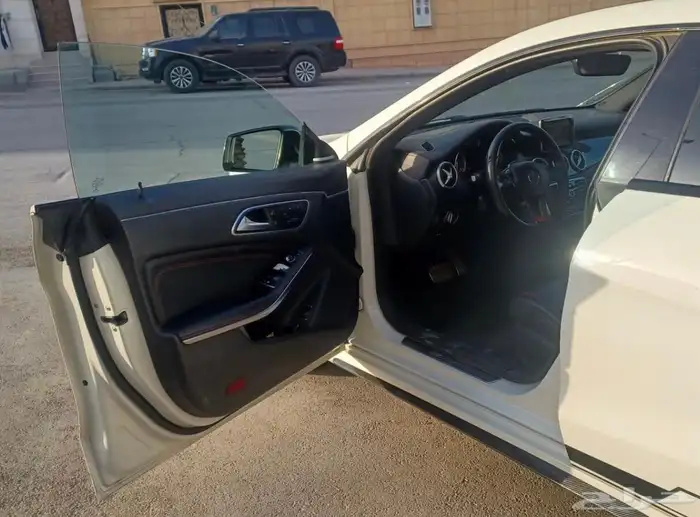 Mercedes CLA45 9