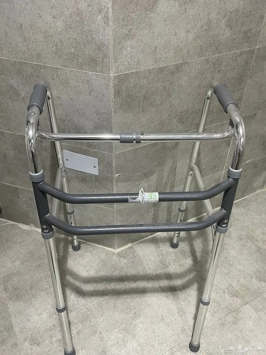 مشايه وعكازات 0