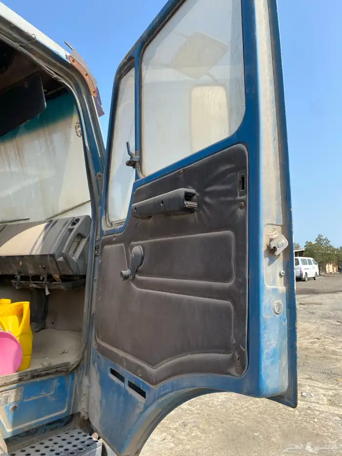 ال بي سطحة 86مع كرين 3 طن 3