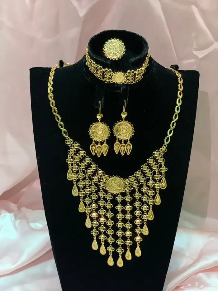 اكسسورات زريكون ومطلي ذهب البيع لأعلى سوم سواء حبه او كلهم 2