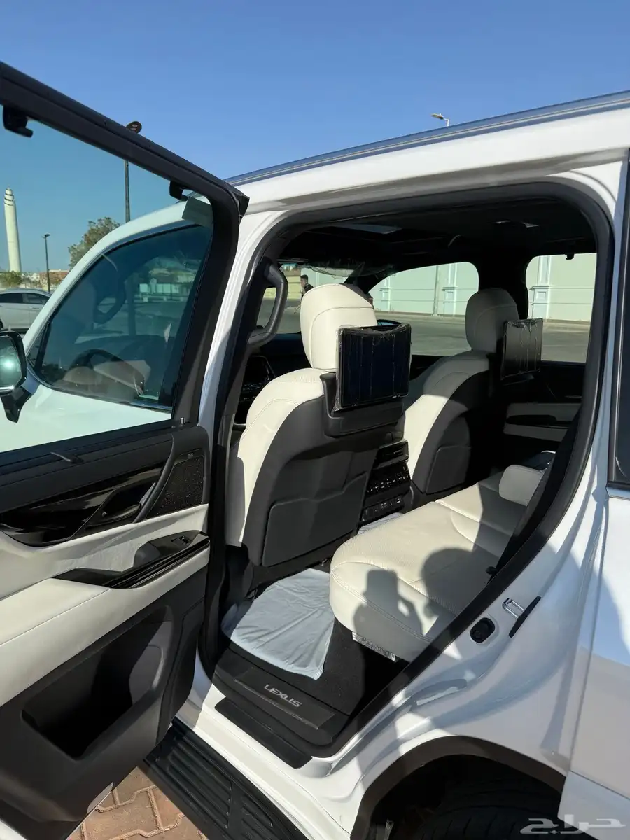 2022 لكزس LX600 عبداللطيف جميل 9